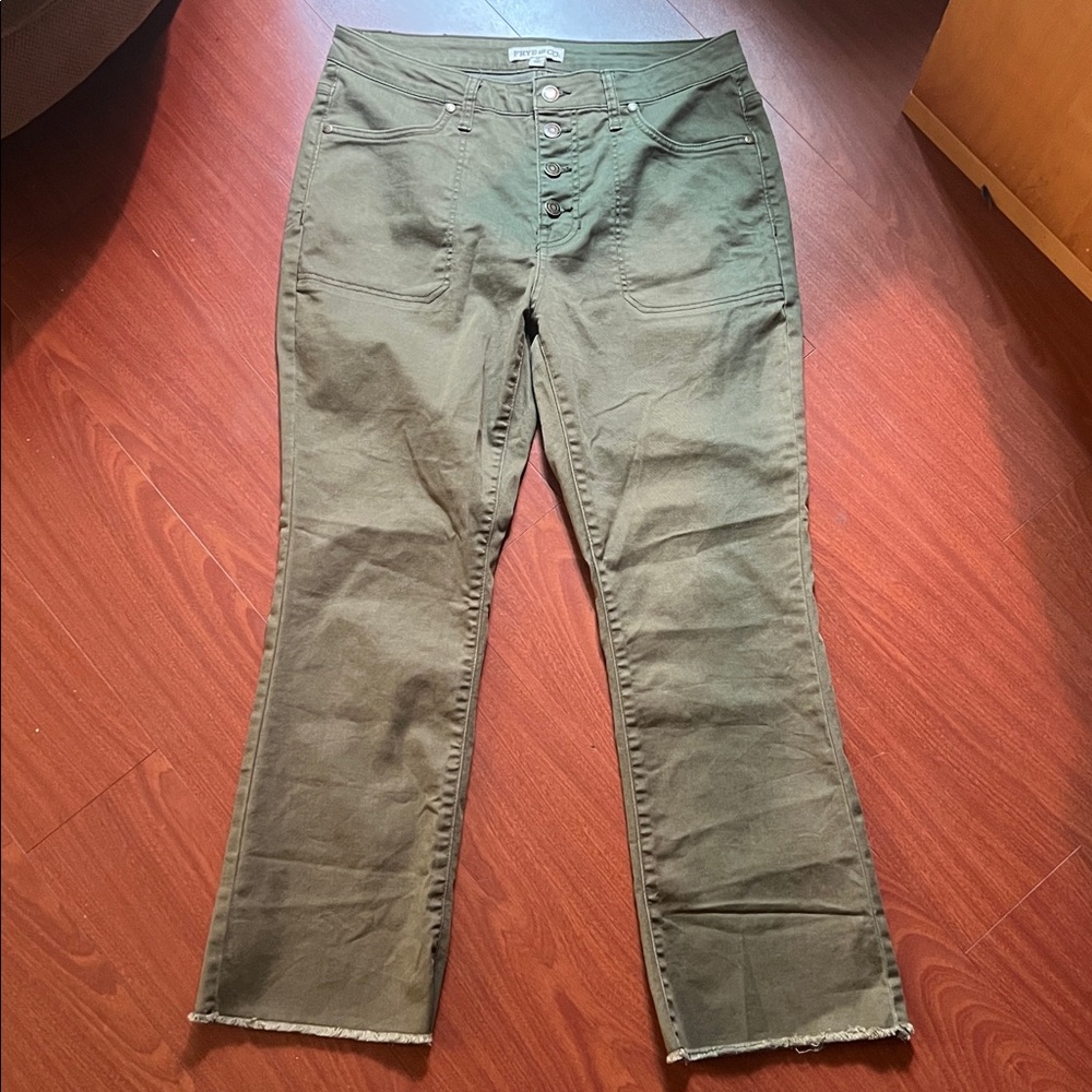 Frye Olive green cropped frayed‎ hem button front size 12